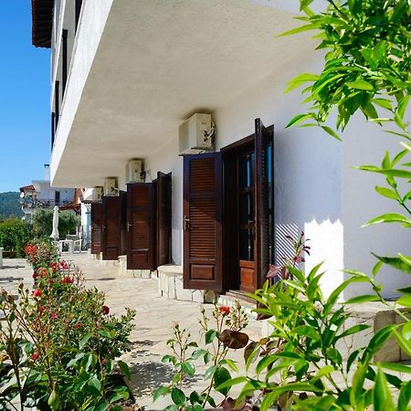 Kritikos Apartments Pyrgadikia Esterno foto