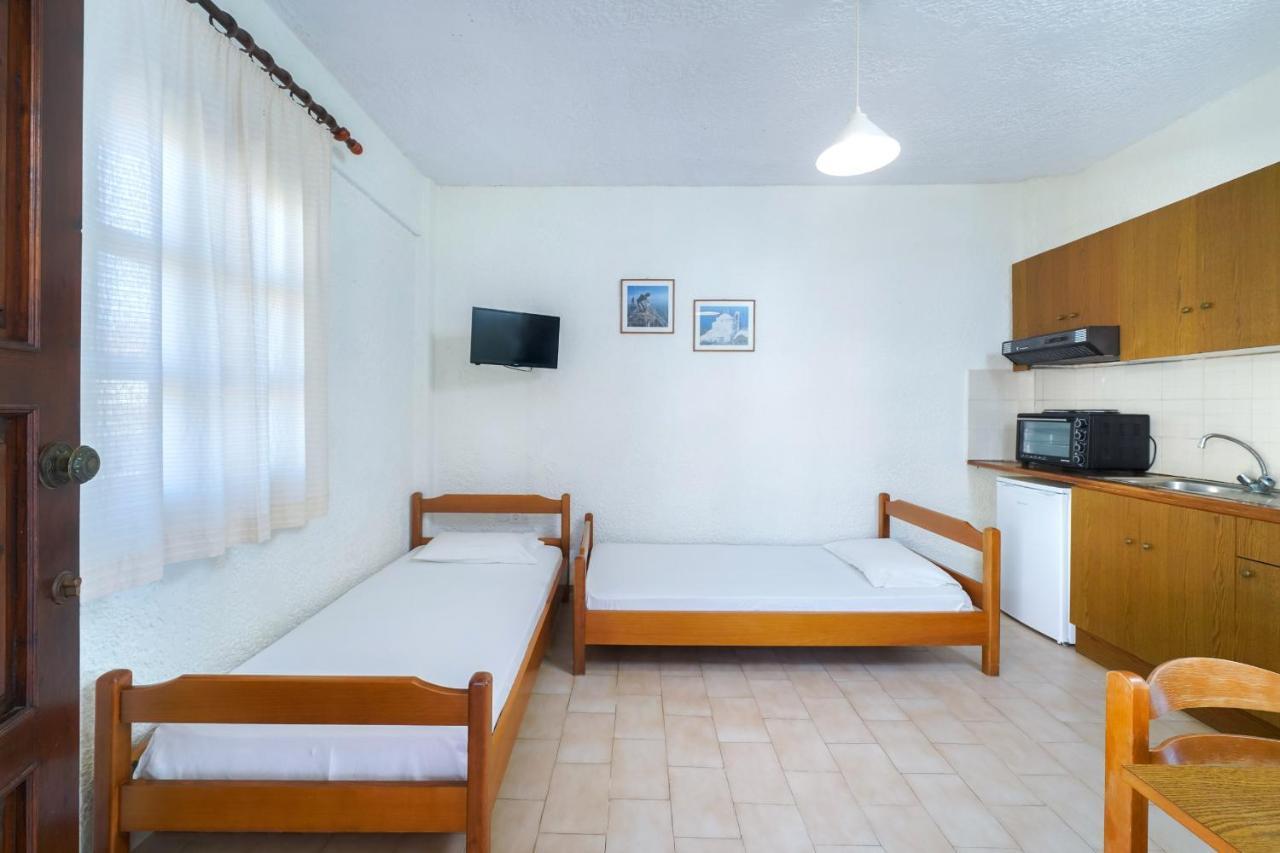 Kritikos Apartments Pyrgadikia Esterno foto